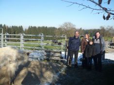 Yakzucht-Maichin 1.12.13 zu Besuch bei Yakzuechter Kohl in Bayern